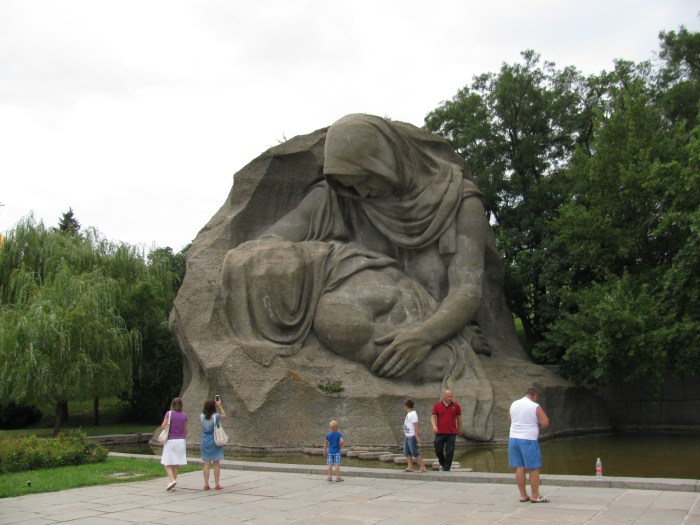 Mamayev tepesi  heykelleri