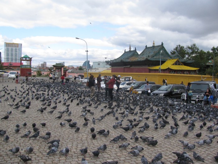 Tapınağın dışı