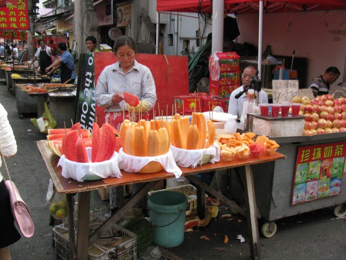 Çinde en çok yediğim şey çöpte kavun karpuz