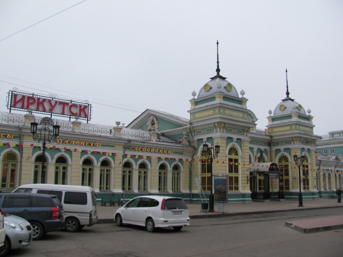 İrkutsk tren istasyonu