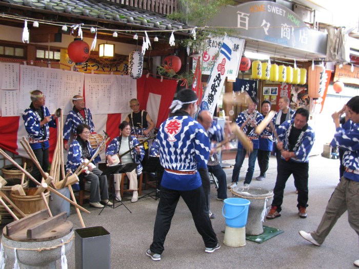 Bu da düğün eğlencesi