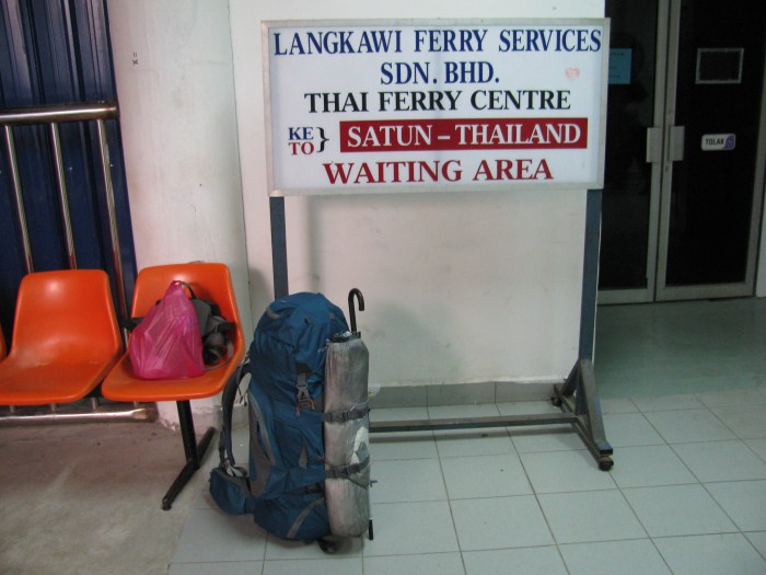 İskele bekleme salonu